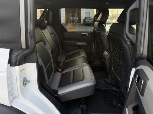 Used 2022 Ford Bronco Black Diamond image 28