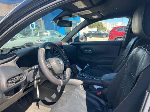 Used 2025 Honda HR-V Sport image 13