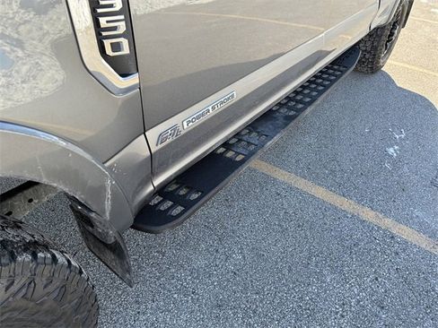Used 2022 Ford F350 Platinum w/ Tremor Off-Road Package image 13