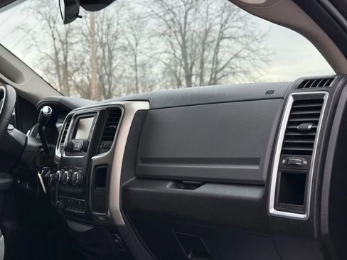 Used 2014 RAM 2500 SLT image 37