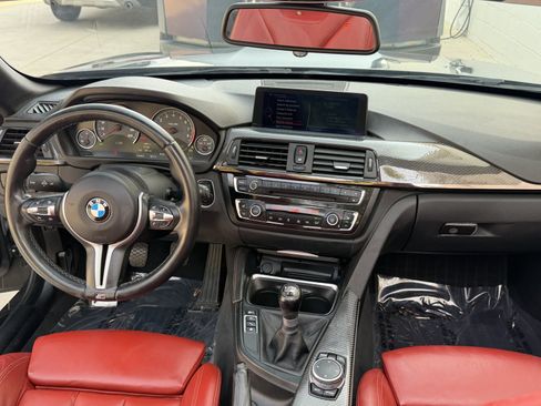 Used 2015 BMW M4 Convertible RWD image 23