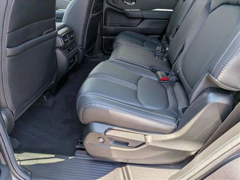 Certified 2025 Honda Pilot EX-L image 16