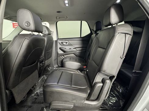 Used 2020 Chevrolet Traverse LT FWD image 27