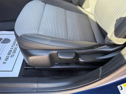 Certified 2024 Chevrolet Trax LT w/ LT Convenience Package image 13