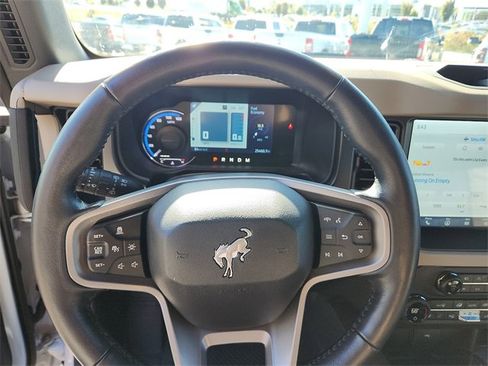 Used 2023 Ford Bronco Wildtrak image 19