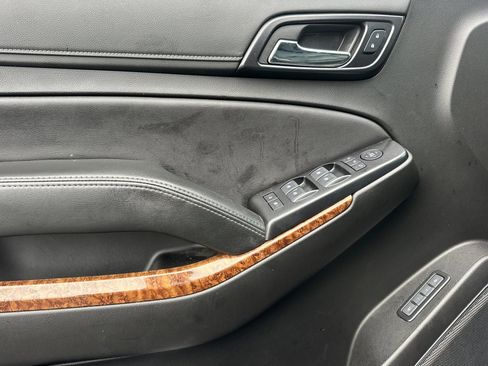 Used 2020 Chevrolet Tahoe Premier image 11
