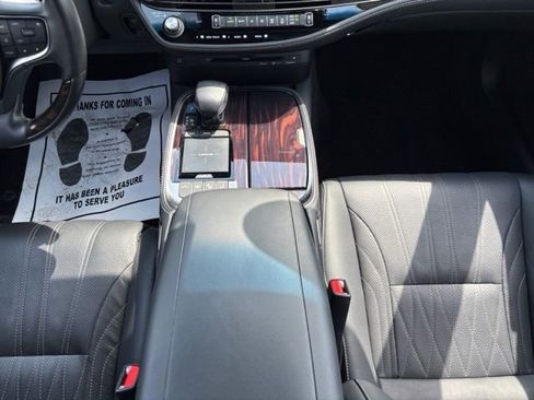 Used 2022 Lexus LS 500 AWD w/ Interior Upgrade Package image 22