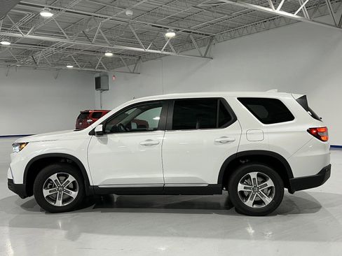 New 2025 Honda Pilot EX-L image 17