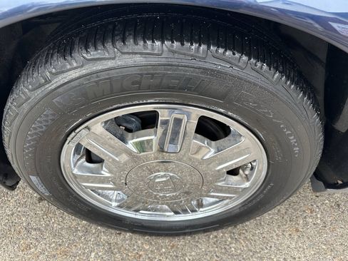 Used 2004 Cadillac De Ville FWD image 29