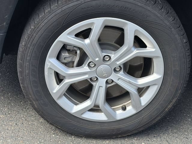 Used 2024 Jeep Compass Latitude AWD/4WD image 17