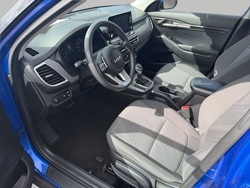Used 2022 Kia Seltos LX AWD/4WD image 12