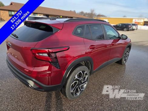 Used 2024 Chevrolet Trax RS w/ Driver Confidence Package image 21