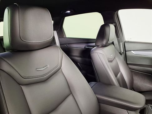 Certified 2022 Cadillac XT5 Luxury image 10