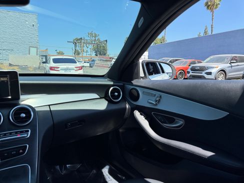 Used 2018 Mercedes-Benz C 300 Sedan image 18