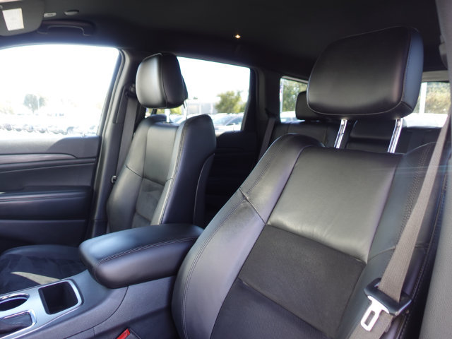 Used 2019 Jeep Grand Cherokee Altitude AWD/4WD image 23