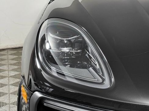 New 2026 Porsche Macan image 11