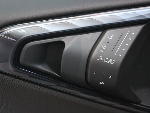 Used 2025 BMW X3 xDrive30i w/ Premium Package image 13