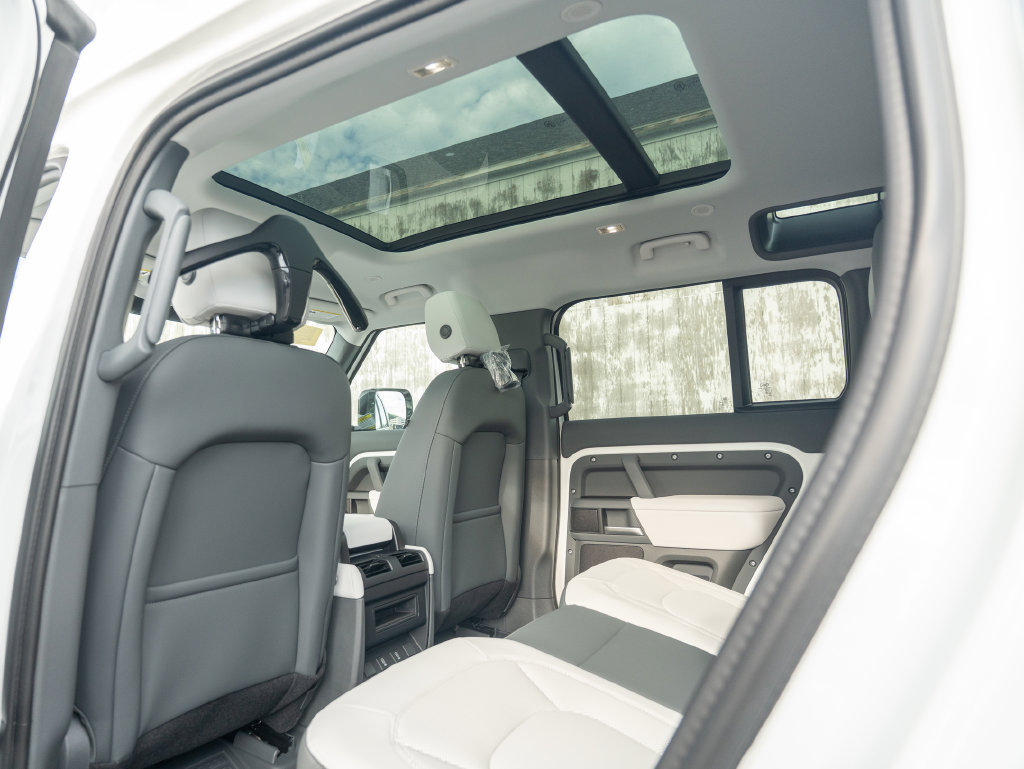 New 2026 Land Rover Defender 110 S AWD/4WD image 22