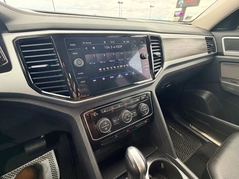 Used 2022 Volkswagen Atlas SE AWD/4WD image 16