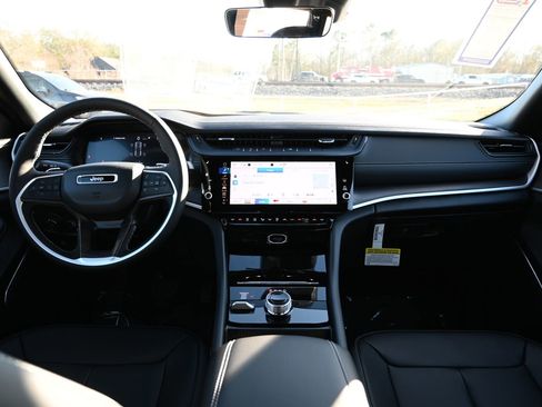 New 2026 Jeep Grand Cherokee Limited AWD/4WD image 19