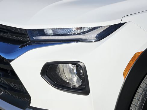 Used 2021 Chevrolet TrailBlazer LT w/ Convenience Package image 8