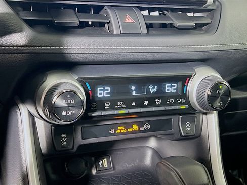 Used 2025 Toyota RAV4 XLE image 15