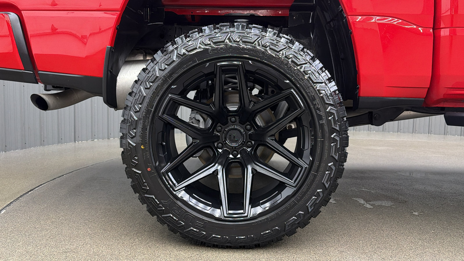 Used 2024 RAM 1500 4x4 Crew Cab image 11