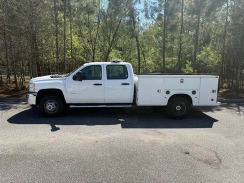 Used 2013 Chevrolet Silverado 3500 W/T image 2