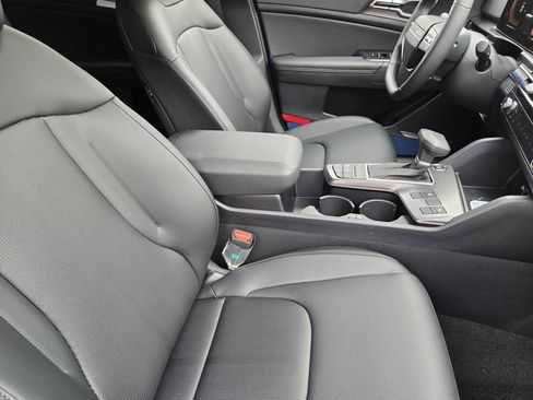 New 2026 Kia Sportage EX FWD image 10