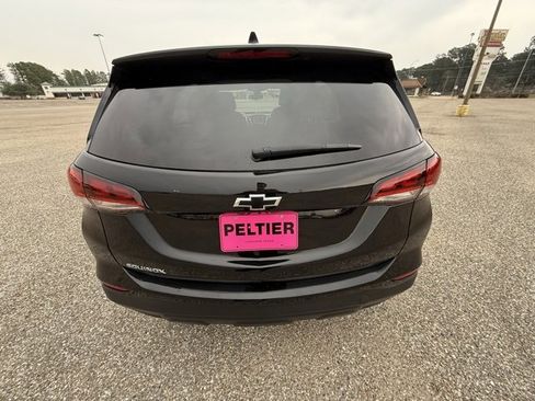 Used 2022 Chevrolet Equinox LS w/ LS Convenience Package image 6