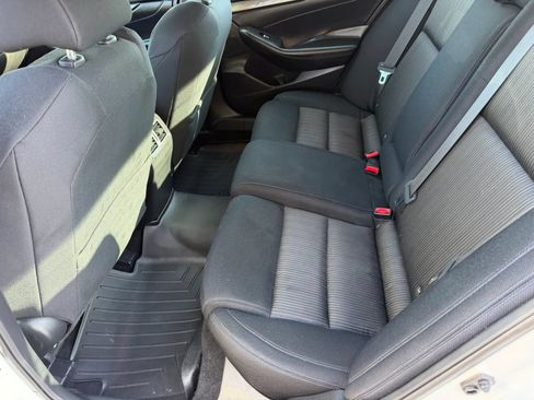 Used 2018 Nissan Maxima 3.5 S FWD image 11