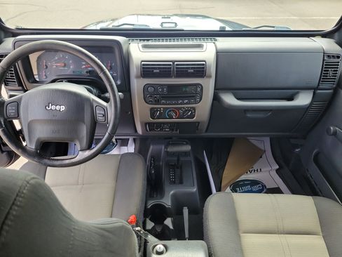 Used 2004 Jeep Wrangler X w/ Convenience Group image 9