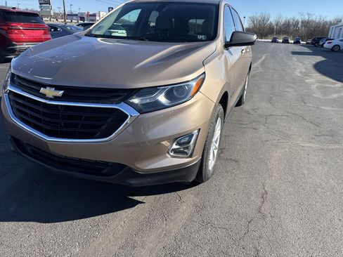 Used 2019 Chevrolet Equinox LS w/ LS Convenience Package image 10