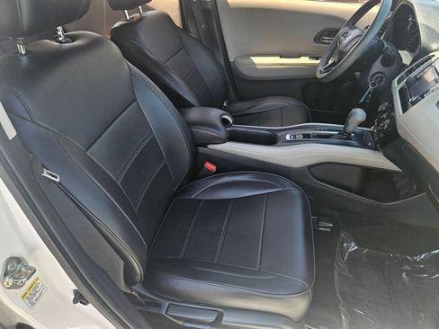 Used 2016 Honda HR-V LX image 19