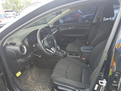 Used 2020 Kia Forte LXS image 8