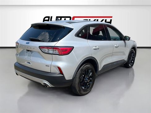 Used 2020 Ford Escape SE Sport image 7