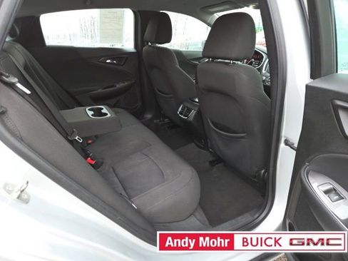 Used 2018 Chevrolet Malibu LT image 46