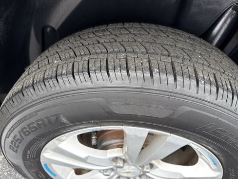 Used 2017 Chevrolet Equinox LS image 9