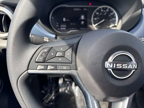 Used 2025 Nissan Versa SV image 13