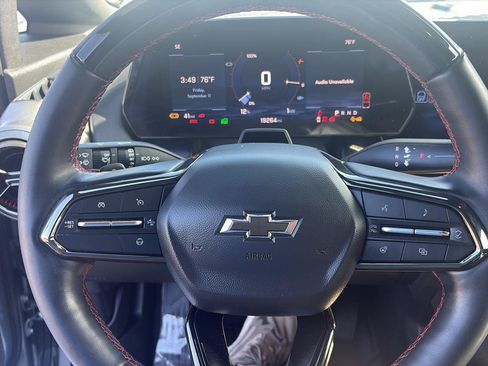 Used 2024 Chevrolet Equinox EV RS FWD image 19