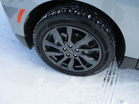 Certified 2023 Chevrolet Equinox RS image 9