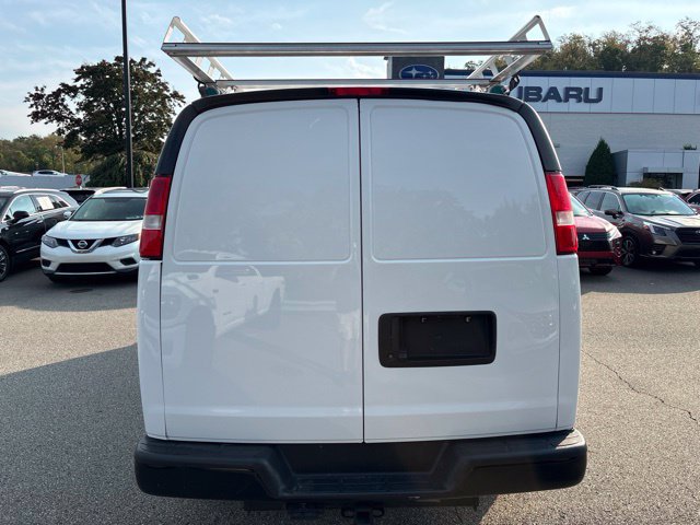 Used 2022 GMC Savana 2500 RWD image 4