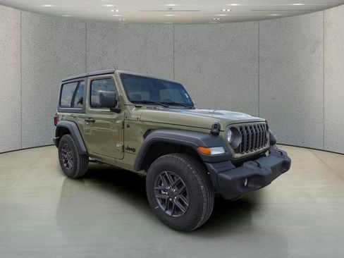 Used 2025 Jeep Wrangler Sport AWD/4WD image 12