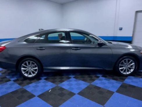 Certified 2021 Honda Accord LX image 9