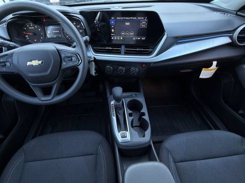 New 2026 Chevrolet Trax LS w/ LS Convenience Package FWD image 13