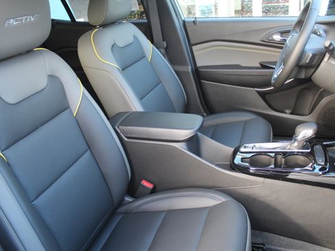 New 2026 Chevrolet Trax ACTIV w/ Sunroof Package image 15