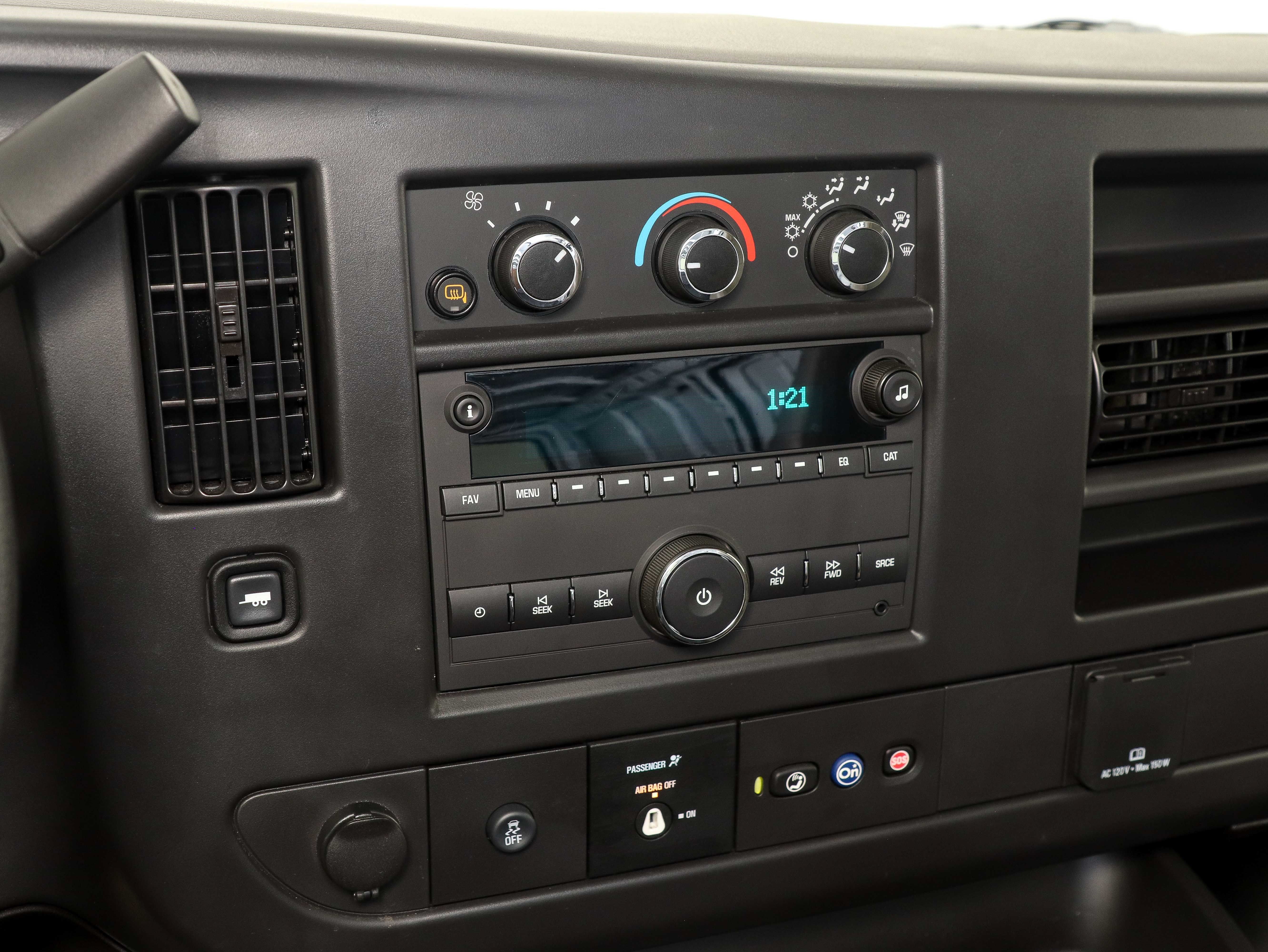 Used 2025 GMC Savana 2500 Extended w/ Driver Convenience Package RWD image 24