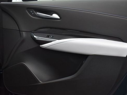 Certified 2025 Cadillac XT4 Sport image 34