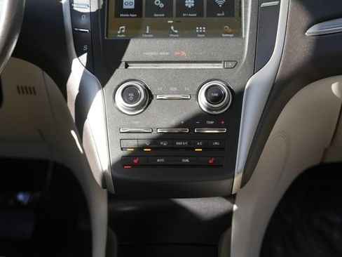 Used 2017 Lincoln MKC Premiere AWD/4WD image 39