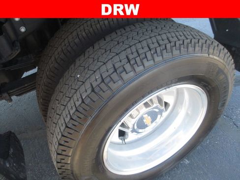 Used 2025 Chevrolet Silverado 3500 LTZ w/ LTZ Plus Package AWD/4WD image 16